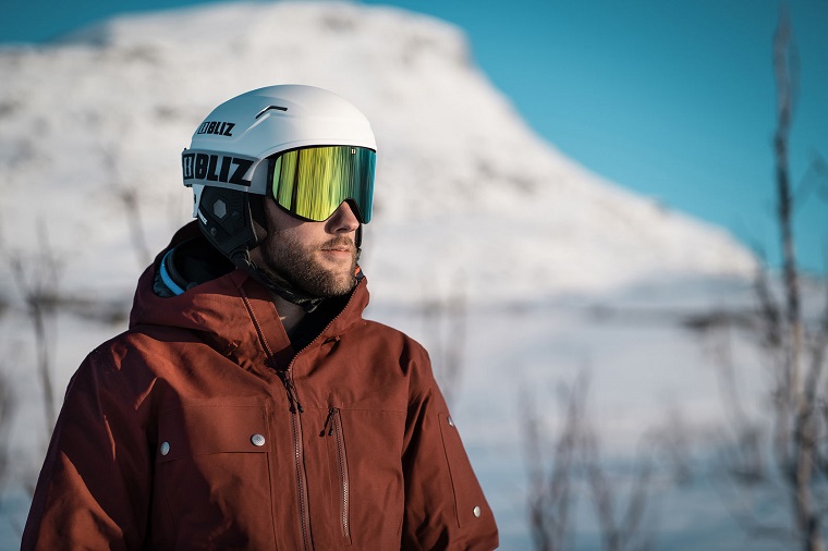 Snowboarding: The Benefits of Wearing a Helmet | 3 Benefits Of